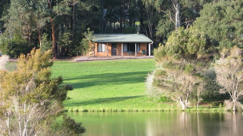 Pemberton Lake View Chalets - SA Accommodation 1