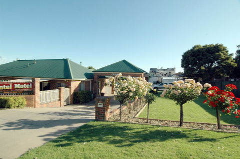 Poachers Paradise - SA Accommodation 1