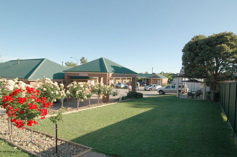 Poachers Paradise - SA Accommodation 2