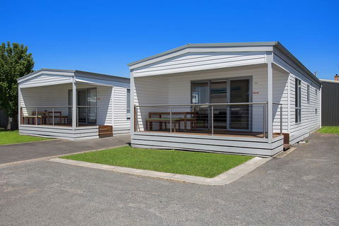 Portland Holiday Village - SA Accommodation 1