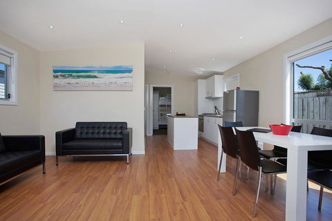 Portland Holiday Village - SA Accommodation 0