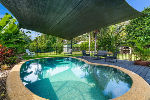 Private Pool, Big Backyard, Aircon - Paradise! - SA Accommodation 0