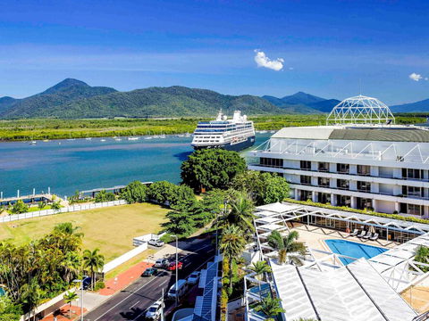 Pullman Reef Hotel Casino - SA Accommodation 1