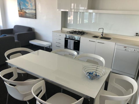 Q1 1 Bedroom Apartment On 30th Floor - SA Accommodation 0