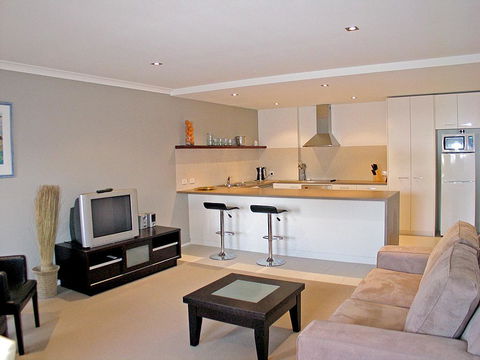 QUEENSCLIFFS WYUNA 17 - SA Accommodation 0