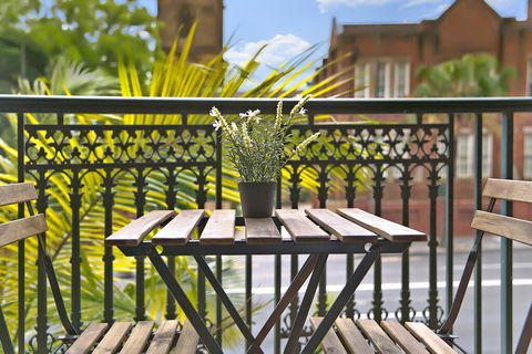 REDFERN 3 BEDROOM APARTMENT FREE PARKING WALK TO CENTRAL STATION NRE187 - SA Accommodation 1