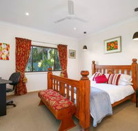 Relaxing Queen Sized Room With En-Suite - SA Accommodation