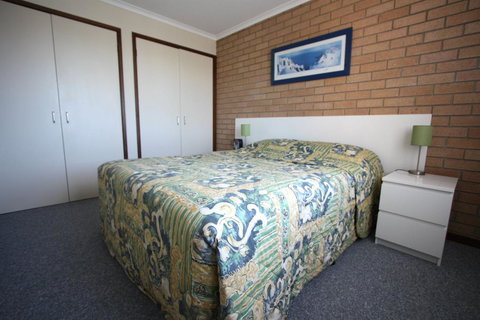 Sapphire Court - SA Accommodation 3
