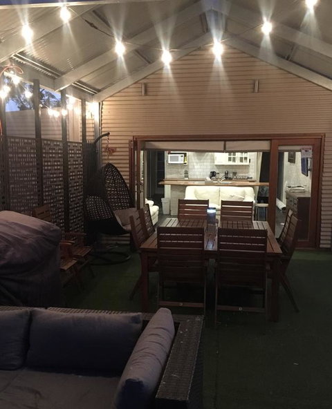 Shack Built Over The Murray River - SA Accommodation 3