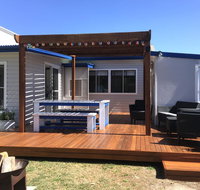 Shellharbour Beach Cottage - walk onto Patrolled beach with flags in summer - SA Accommodation