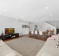 Shelly Beach Family Hideaway - Pool Beach Golf - SA Accommodation