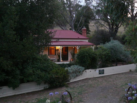 Sinnamons Cottage - SA Accommodation 0