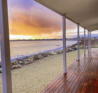 Smart Beach House  Pelican Point - SA Accommodation