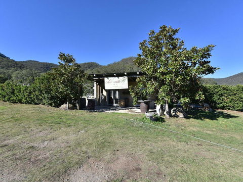 Somerville Wines Farmstay In Broke, Super Cute House On Working Farm. Walk For Miles. - SA Accommodation 1