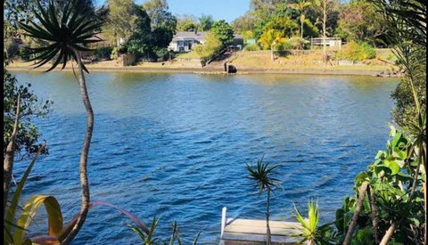 Spacious 2 Bedroom Beach Side Apartment - Close To Shopping Centre With Coles, Health Food Shop, Sushi, Pizza, Cafes, Hairdresse - SA Accommodation 0