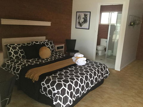Star Hotel/Motel - SA Accommodation 3