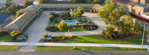 Statesman Motor Inn - SA Accommodation 0