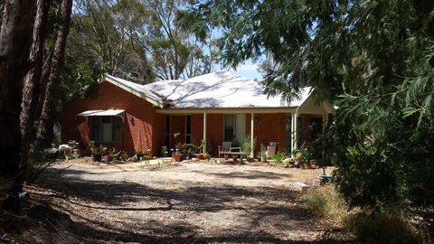 Stringybark Hills Retreat - SA Accommodation 2