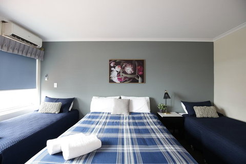 The Bayview Hotel - SA Accommodation 1