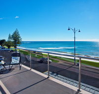 Penguin Waterfront Escape - SA Accommodation