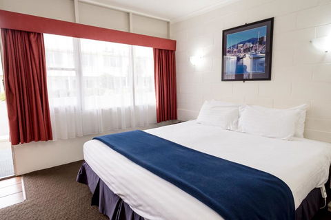 Edgewater Hotel - SA Accommodation 17
