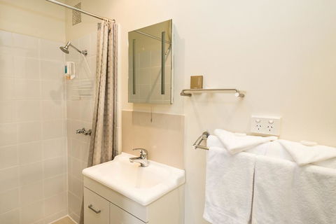 Edgewater Hotel - SA Accommodation 16