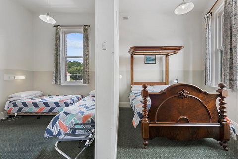 Empire Hotel Queenstown - SA Accommodation 11