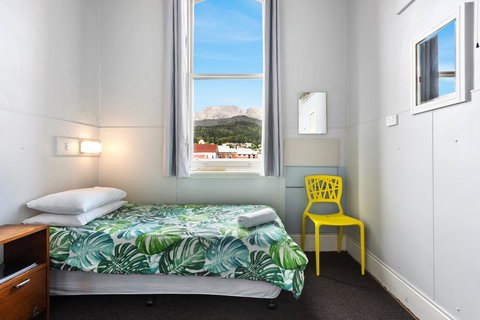 Empire Hotel Queenstown - SA Accommodation 8