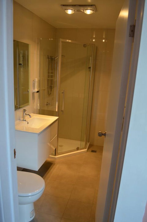 Empire Hotel Queenstown - SA Accommodation 5