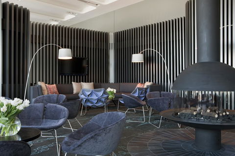 Crown Metropol Melbourne - SA Accommodation 9