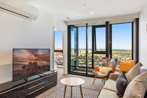 Experience Platinum Hotel Apartments - SA Accommodation 5