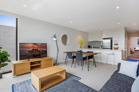 Experience Platinum Hotel Apartments - SA Accommodation 3