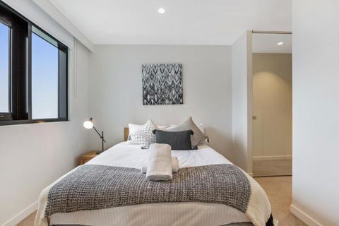 Experience Platinum Hotel Apartments - SA Accommodation 4