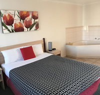 Beachcomber Motel  Apartments - SA Accommodation