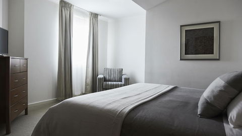 Plough Hotel - SA Accommodation 2
