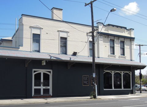 Plough Hotel - SA Accommodation 31
