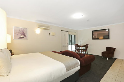 Quality Inn & Suites The Menzies - SA Accommodation 38