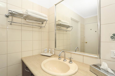 Quality Inn & Suites The Menzies - SA Accommodation 32