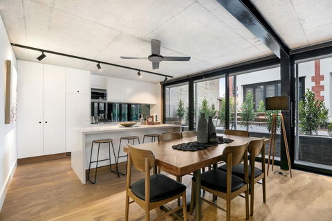 Stylish Apartment In Unique Church Development - SA Accommodation 8