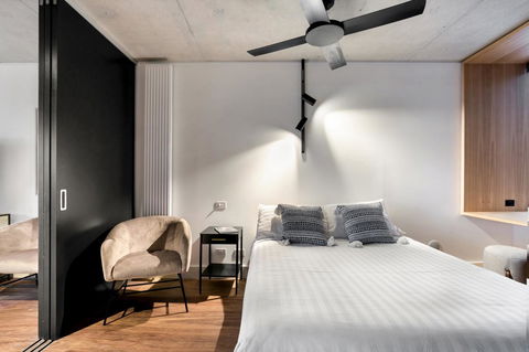 Stylish Apartment In Unique Church Development - SA Accommodation 2