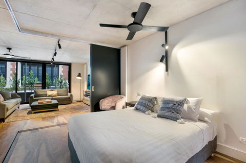 Stylish Apartment In Unique Church Development - SA Accommodation 10