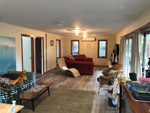 Beautiful, Cosy And Quiet - SA Accommodation 6