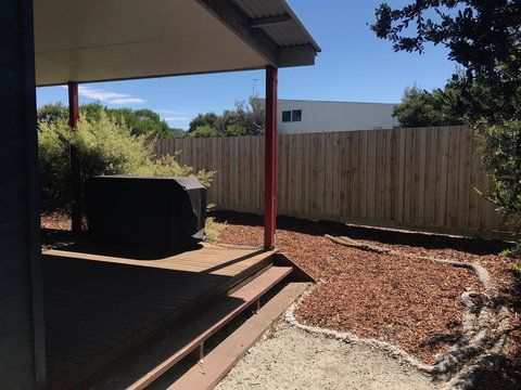 Beautiful, Cosy And Quiet - SA Accommodation 40