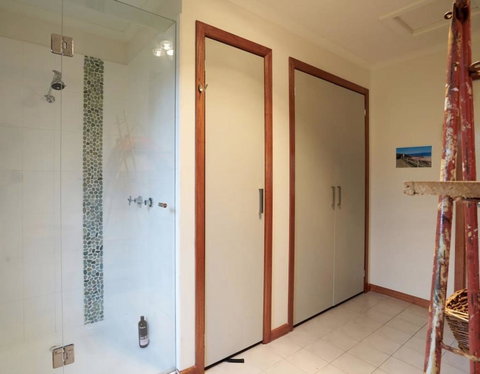 Beautiful, Cosy And Quiet - SA Accommodation 11