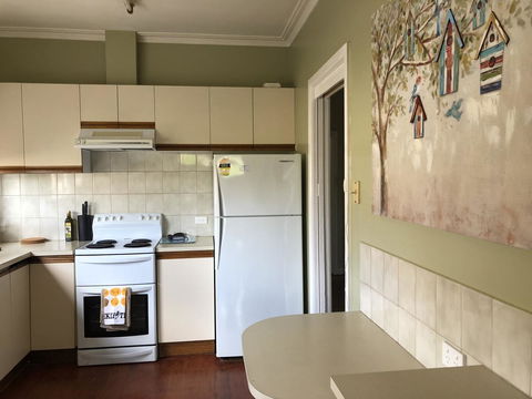 Growse House Yarram 3BR - SA Accommodation 8