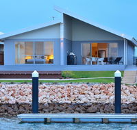 The Carnarvon Luxury Canal Home - SA Accommodation