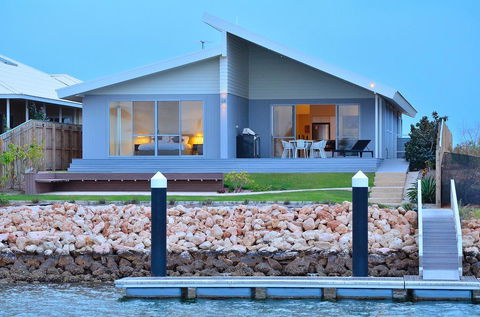 The Carnarvon Luxury Canal Home - SA Accommodation 0
