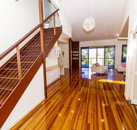 The Holiday House - SA Accommodation