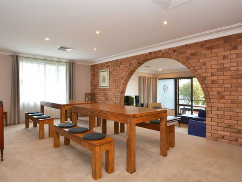 The House On The Lake @ Fishing Point, Lake Macquarie - Honestly Put The Line In And Catch Fish - SA Accommodation 2