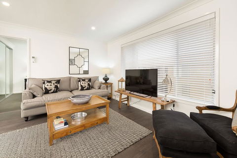 The Provincial - Central & Sophisticated - SA Accommodation 0